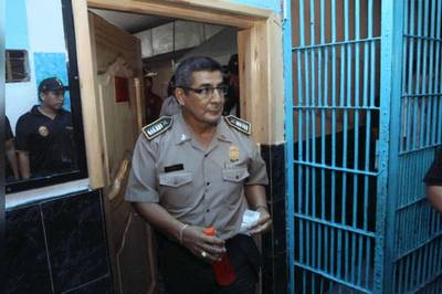 Pasan al retiro a ex director del penal en San Juan de Lurigancho que ordenó corte de cabellos a reclusos
