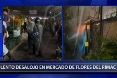 Mercado de Flores: comerciantes prenden fuego a puestos para evitar desalojo