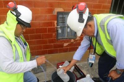 Sedapal indica a Alex Gonzáles que el agua es apta en la zona afectada por el aniego