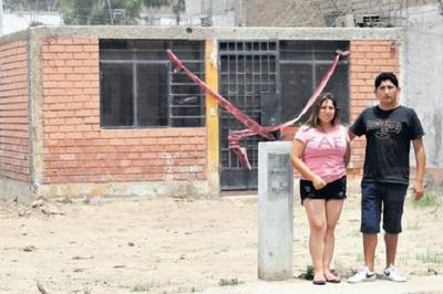Familia vive hace un mes en un hotel tras aniego en San Juan de Lurigancho