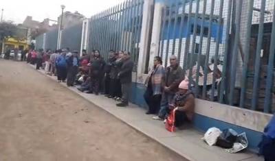 Largas colas por cita en el Hospital Aurelio Díaz Ufano