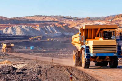 Anuncian reinicio gradual de actividades clave como minería y construcción