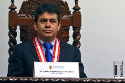 Fiscal supremo Tomás Gálvez es suspendido por seis meses