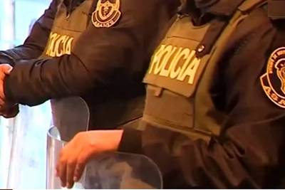 Detienen a dos policías acusados de robar y secuestrar a joven en SJL