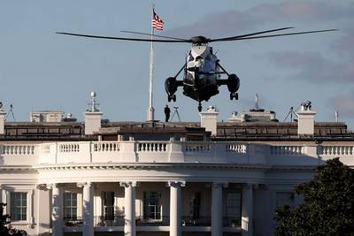 Donald Trump trasladado a un hospital como medida de prevención