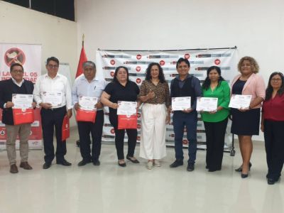 UGEL 05 premia la innovación: Reconocen a colegios por proyectos que transforman la educación en 2025